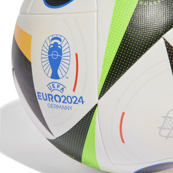 Fotbalový míč ADIDAS FUSSBALLLIEBE COMPETITION